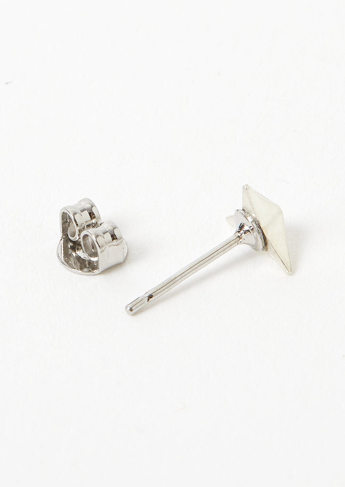 【受注限定｜6/28 21:08日迄】MAKIBISHI PIERCED EARRING