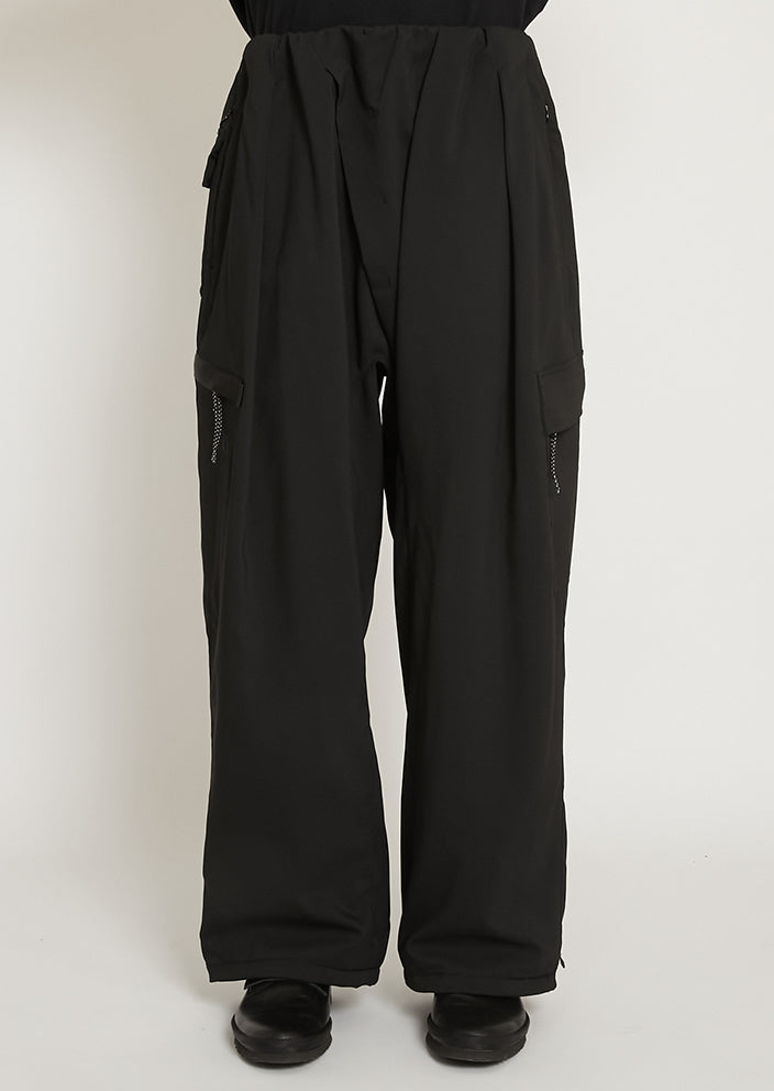WOVEN TWO TUCK NINJA WIDE PANTS