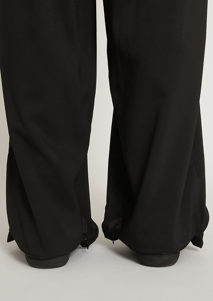 WOVEN TWO TUCK NINJA WIDE PANTS